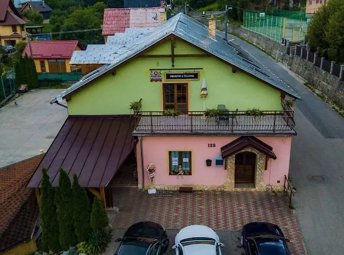 招待所 A Pizzeria U Sujana *